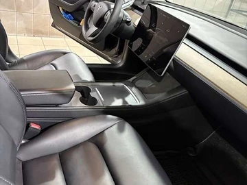 Авто Tesla Model 3 2023 № 8286195