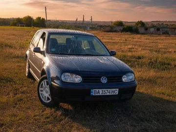 Авто Volkswagen Golf 2000 № 8286355