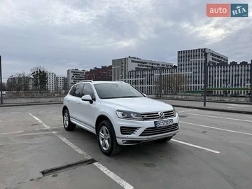 Авто Volkswagen Touareg 2014 № 8286911