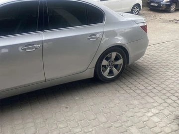 Авто BMW 5 Series 2004 № 8287341
