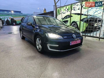 Авто Volkswagen E-Golf 2016 № 8288120