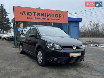 Авто Volkswagen Touran 2013 № 8288289