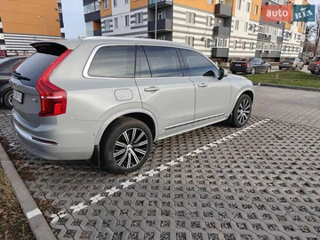 Авто Volvo Xc90 2023 № 8288624