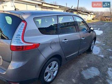 Авто Renault Scenic 2010 № 8288947