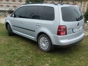 Авто Volkswagen Touran 2008 № 8289018