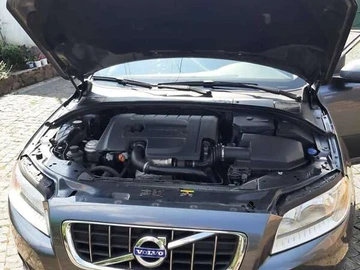 Авто Volvo V70 2010 № 8289102
