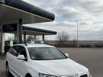 Авто Skoda Superb 2014 № 8289250