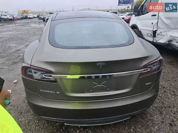 Авто Tesla Model S 2015 № 8289289