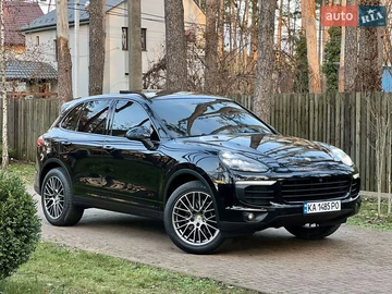 Авто Porsche Cayenne 2015 № 8289377