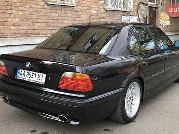 Авто BMW 7 Series 2000 № 8289707