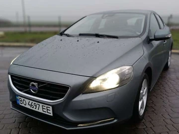 Авто Volvo V40 2015 № 8290265