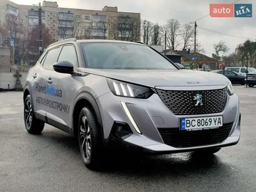 Авто Peugeot E-2008 2021 № 8290501