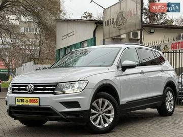 Авто Volkswagen Tiguan 2018 № 8290518