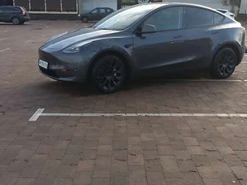 Авто Tesla Model Y 2023 № 8290576