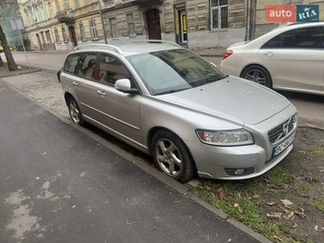 Авто Volvo V50 2012 № 8290950