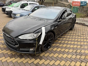 Авто Tesla Model S 2013 № 8290977