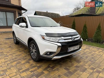 Авто Mitsubishi Outlander 2015 № 8291456