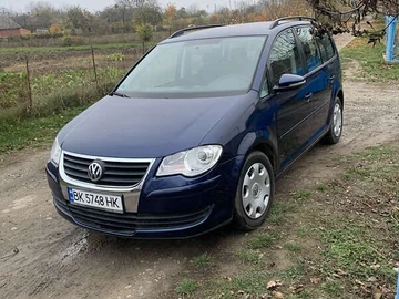 Авто Volkswagen Touran 2010 № 8292185