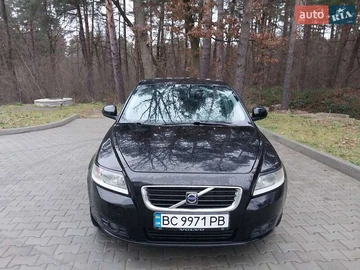 Авто Volvo V50 2009 № 8292195