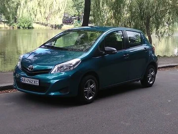 Авто Toyota Yaris 2013 № 8292249