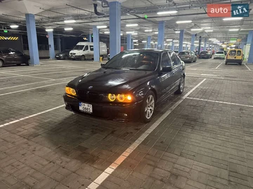 Авто BMW 5 Series 2000 № 8293003