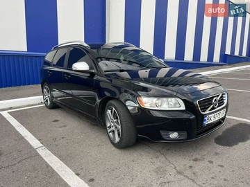 Авто Volvo V50 2011 № 8293233