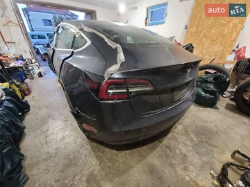 Авто Tesla Model 3 2019 № 8293351