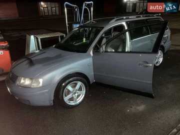 Авто Volkswagen Passat 1999 № 8294263