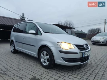 Авто Volkswagen Touran 2008 № 8294680