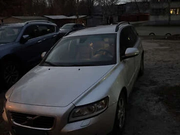 Авто Volvo V50 2010 № 8294821