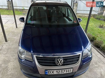 Авто Volkswagen Touran 2009 № 8294831