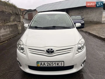 Авто Toyota Auris 2011 № 8294997