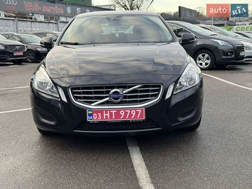 Авто Volvo V60 2013 № 8295173