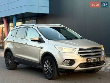 Авто Ford Escape 2017 № 8295196