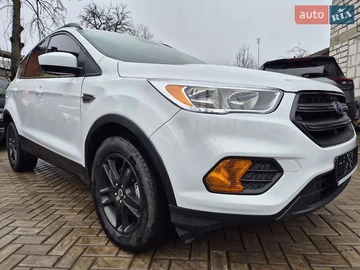 Авто Ford Escape 2019 № 8295212