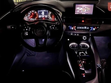 Авто Audi A4 2018 № 8295517
