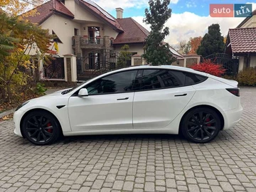 Авто Tesla Model 3 2019 № 8295617