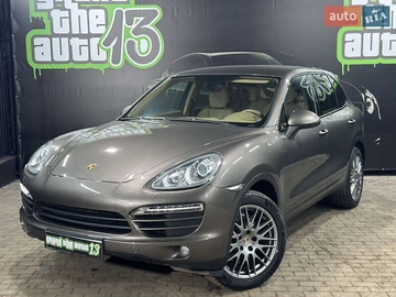 Авто Porsche Cayenne 2012 № 8295642