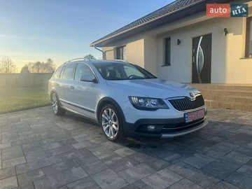 Авто Skoda Superb 2015 № 8296165