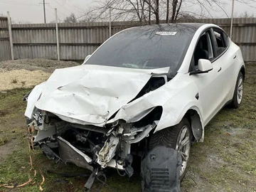 Авто Tesla Model Y 2022 № 8296289