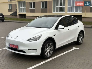 Авто Tesla Model Y 2022 № 8296436