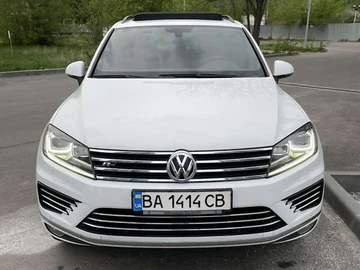 Авто Volkswagen Touareg 2015 № 8296459