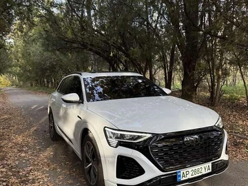 Авто Audi Q8 E-Tron 2023 № 8296479