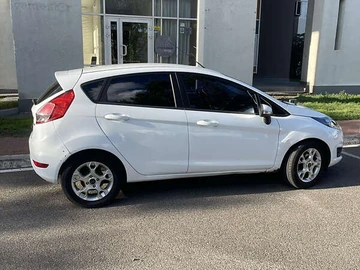 Авто Ford Fiesta 2012 № 8296585