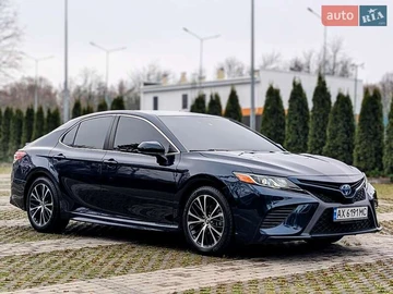 Авто Toyota Camry 2018 № 8296905