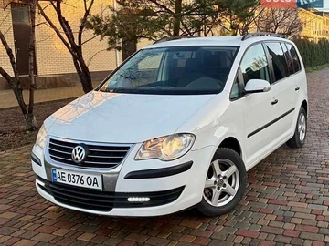 Авто Volkswagen Touran 2008 № 8297219