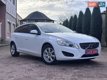 Авто Volvo V60 2013 № 8297306