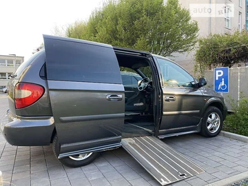 Авто Chrysler Voyager 2004 № 8297371
