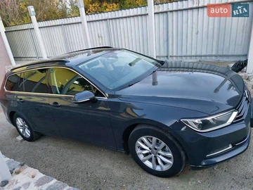 Авто Volkswagen Passat 2017 № 8297525