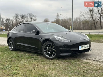 Авто Tesla Model 3 2021 № 8297712